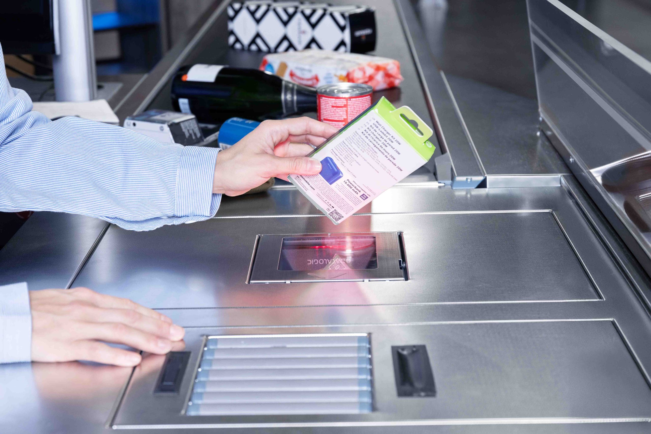 Scanning product with the Magellan 3700